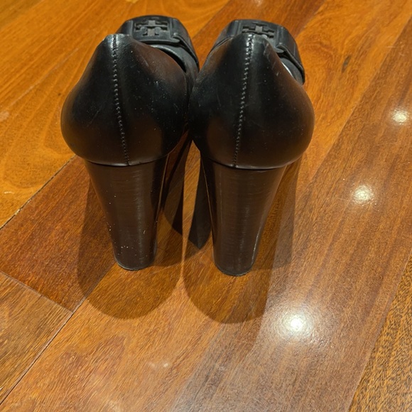 Tory Burch black leather shoes - Picture 3 of 5